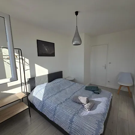 F3